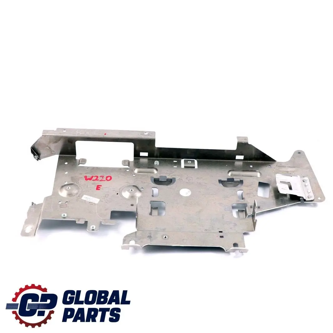 Soporte del Modulo Control Asiento Trasero para Mercedes C215 W220 con número de pieza A2208200111 Mercedes C215 W220 Soporte del Modulo Control Asiento Trasero - SKU A2208200111 - Número de pieza A2208200111