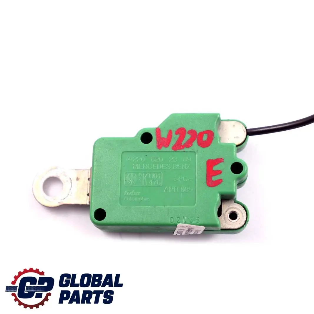 Filtro De ruido parasito De antena De radio De Mercedes-Benz S W220 para con número de pieza A2208202389 Filtro De ruido parasito De antena De radio De Mercedes-Benz S W220 - SKU A2208202389 - Número de pieza A2208202389