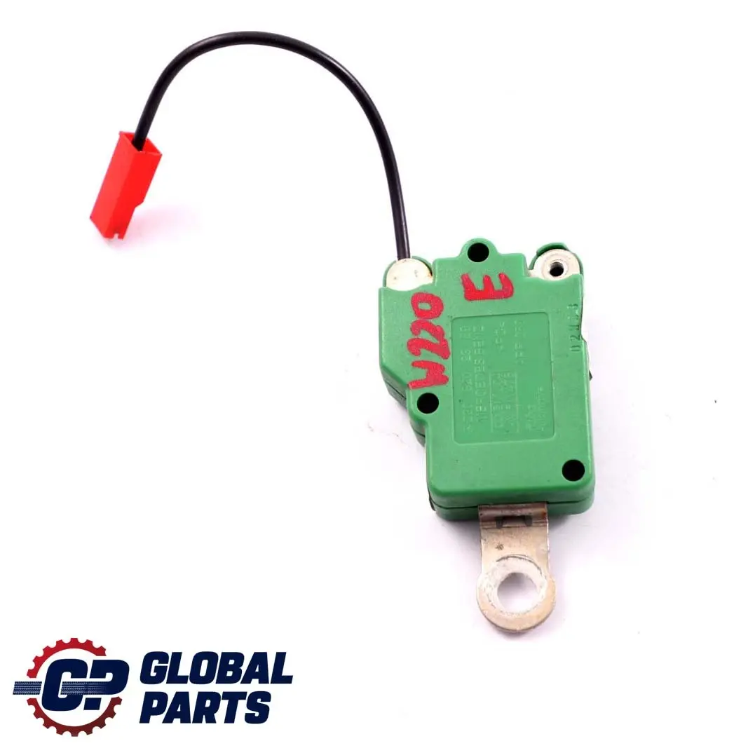 Filtro De ruido parasito De antena De radio De Mercedes-Benz S W220 para con número de pieza A2208202389 Filtro De ruido parasito De antena De radio De Mercedes-Benz S W220 - SKU A2208202389 - Número de pieza A2208202389