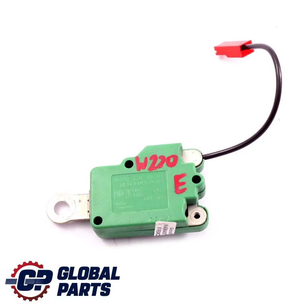 Filtro De ruido parasito De antena De radio De Mercedes-Benz S W220 para con número de pieza A2208202389 Filtro De ruido parasito De antena De radio De Mercedes-Benz S W220 - SKU A2208202389 - Número de pieza A2208202389