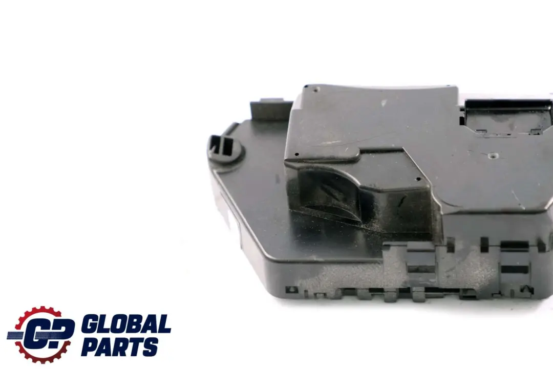 Mercedes-Benz S-Class W220 Door Control Module Left Rear N/S to with Part number A2208216279 Mercedes-Benz S-Class W220 Door Control Module Left Rear N/S - SKU A2208216279 - Part number A2208216279
