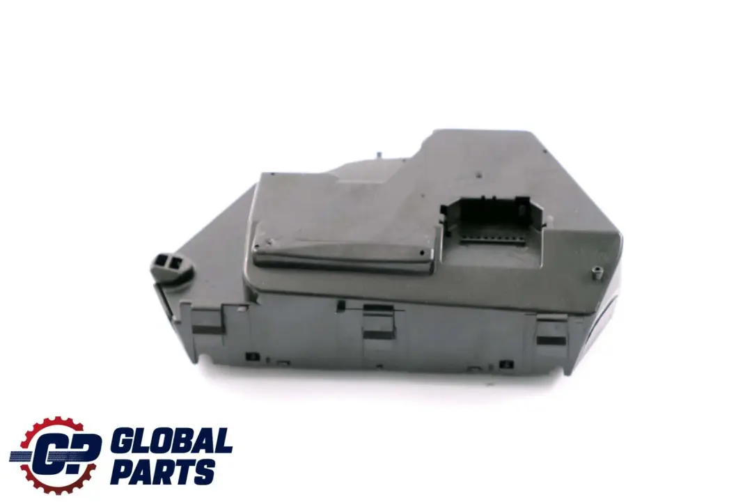 Door Control Module Unit Right O/S to Mercedes W220 Rear with Part number A2208216879 Mercedes W220 Rear Door Control Module Unit Right O/S - SKU A2208216879 - Part number A2208216879
