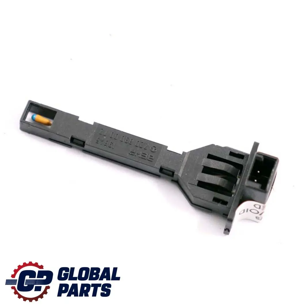 Classe S W215 W220 Sensore temperatura aspirazione aria per Mercedes CL con numero di parte A2208300072 Mercedes CL Classe S W215 W220 Sensore temperatura aspirazione aria - SKU A2208300072 - Numero di parte A2208300072