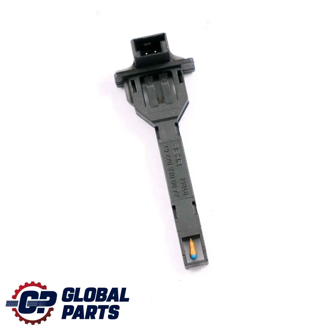 Classe S W215 W220 Sensore temperatura aspirazione aria per Mercedes CL con numero di parte A2208300072 Mercedes CL Classe S W215 W220 Sensore temperatura aspirazione aria - SKU A2208300072 - Numero di parte A2208300072