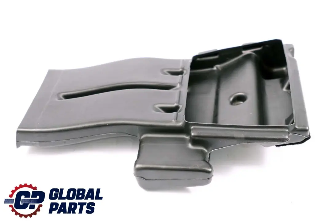 Rura kanału powietrza prawy do Mercedes W220 o numerze A2208313646 Mercedes W220 Rura kanału powietrza prawy - SKU A2208313646 - Numer Części A2208313646