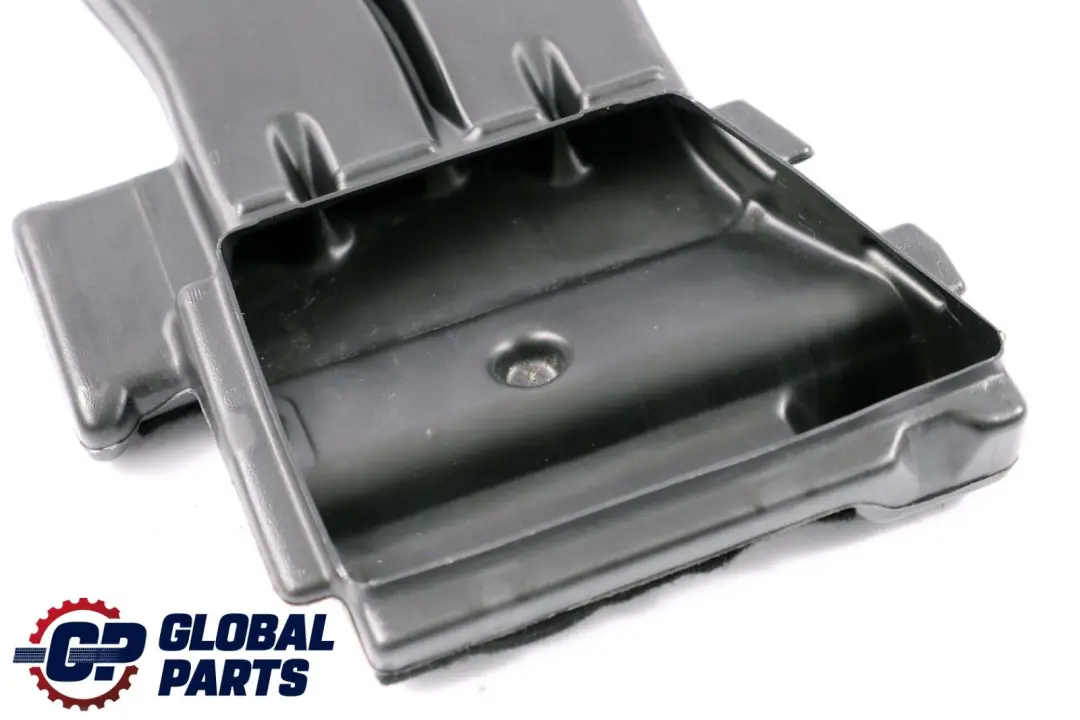 Mercedes-Benz CL S Class C215 W220 Air Duct Plastic Pipe Right O/S to with Part number A2208313646 Mercedes-Benz CL S Class C215 W220 Air Duct Plastic Pipe Right O/S - SKU A2208313646 - Part number A2208313646