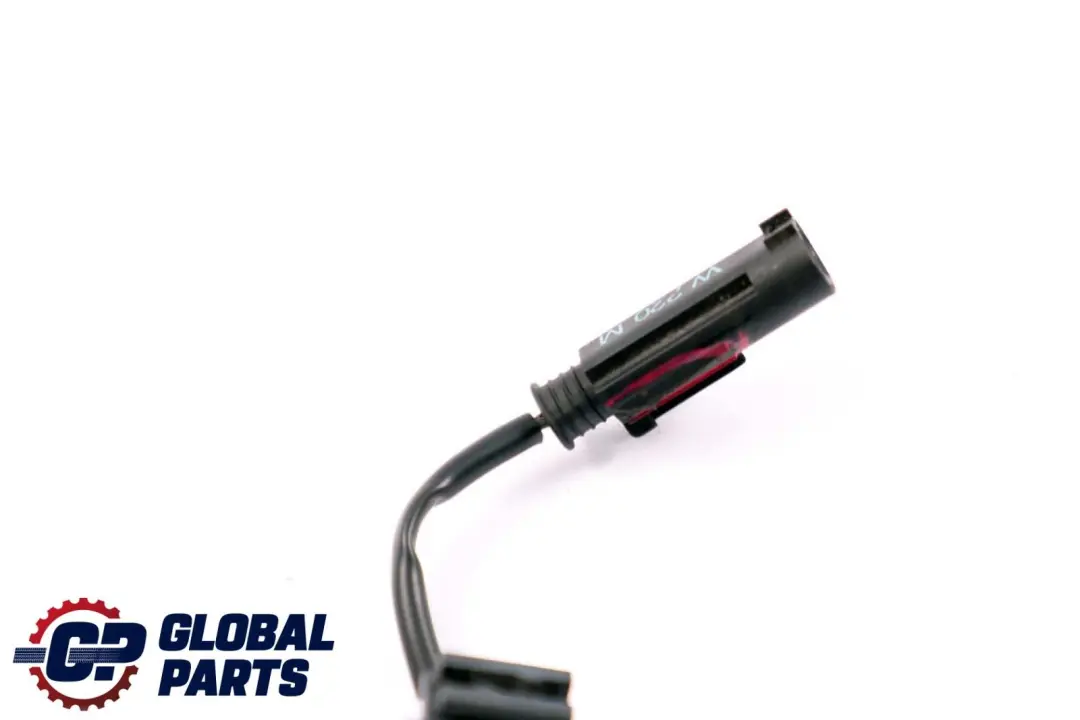 Boquilla Limpiaparabrisas Central para Mercedes C215 W220 con número de pieza A2208600347 Mercedes C215 W220 Boquilla Limpiaparabrisas Central - SKU A2208600347 - Número de pieza A2208600347