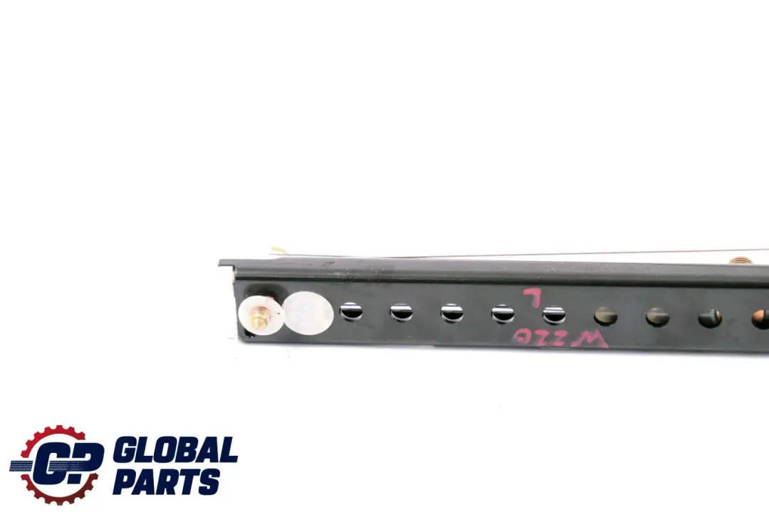  Mercedes-Benz S-Klasse W220 Gurtversteller Höhenversteller Rechts - SKU A2208600988 - Teilenummer A2208600988