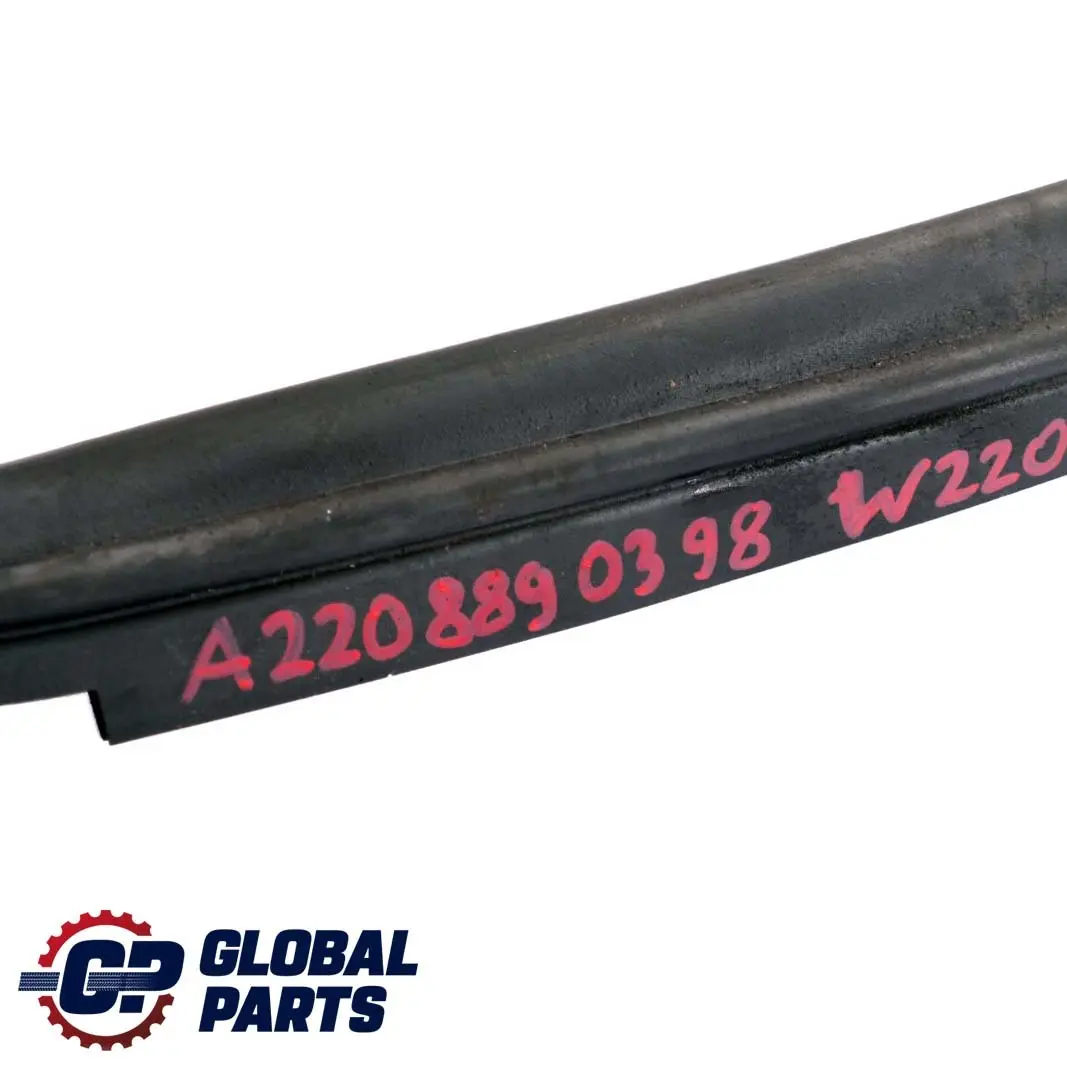 Mercedes-Benz Clase S W220 Capo Motor Goma Sellado para con número de pieza A2208890398 Mercedes-Benz Clase S W220 Capo Motor Goma Sellado - SKU A2208890398 - Número de pieza A2208890398