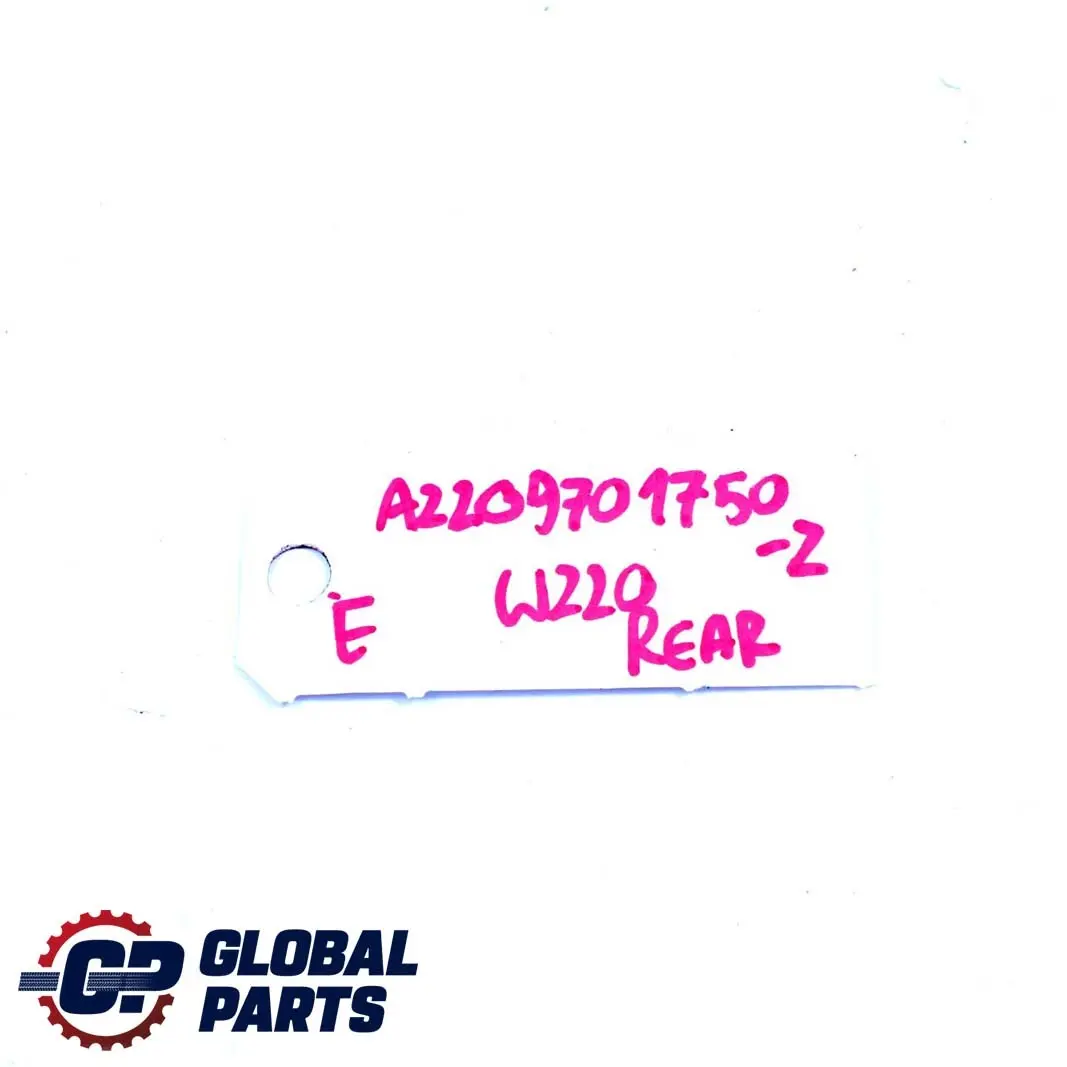 Zagłówka Skórzana Szary Alpaka 2 do Mercedes S W220 o numerze A2209701750 Mercedes S W220 Zagłówka Skórzana Szary Alpaka 2 - SKU A2209701750-2 - Numer Części A2209701750