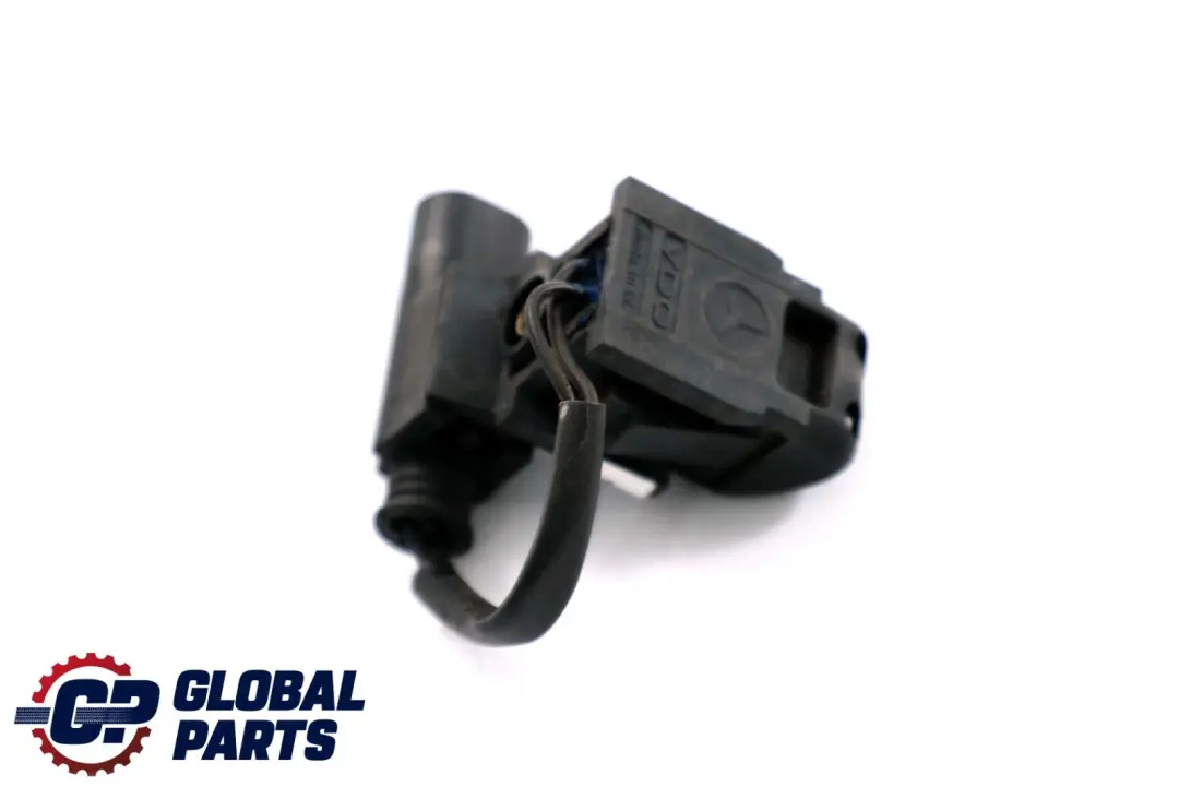 Lavavetro Mercedes CLK W203 W211 C209 Ugello Jet per con numero di parte A2308600347 Lavavetro Mercedes CLK W203 W211 C209 Ugello Jet - SKU A2308600347 - Numero di parte A2308600347