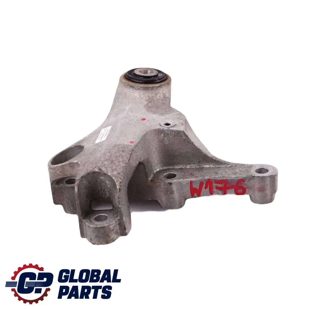 Mercedes-Benz W176 W246 Support du moteur diesel Support superieur de fixation pour à propos du numéro de pièce A2462401309 Mercedes-Benz W176 W246 Support du moteur diesel Support superieur de fixation - SKU A2462401309 - Numéro de pièce A2462401309