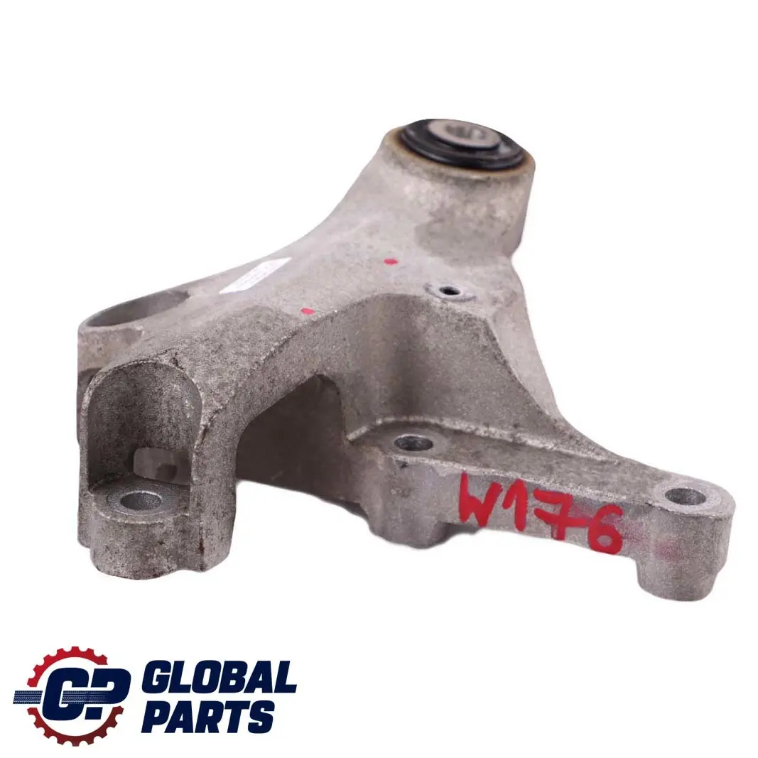 Mercedes-Benz W176 W246 Support du moteur diesel Support superieur de fixation pour à propos du numéro de pièce A2462401309 Mercedes-Benz W176 W246 Support du moteur diesel Support superieur de fixation - SKU A2462401309 - Numéro de pièce A2462401309