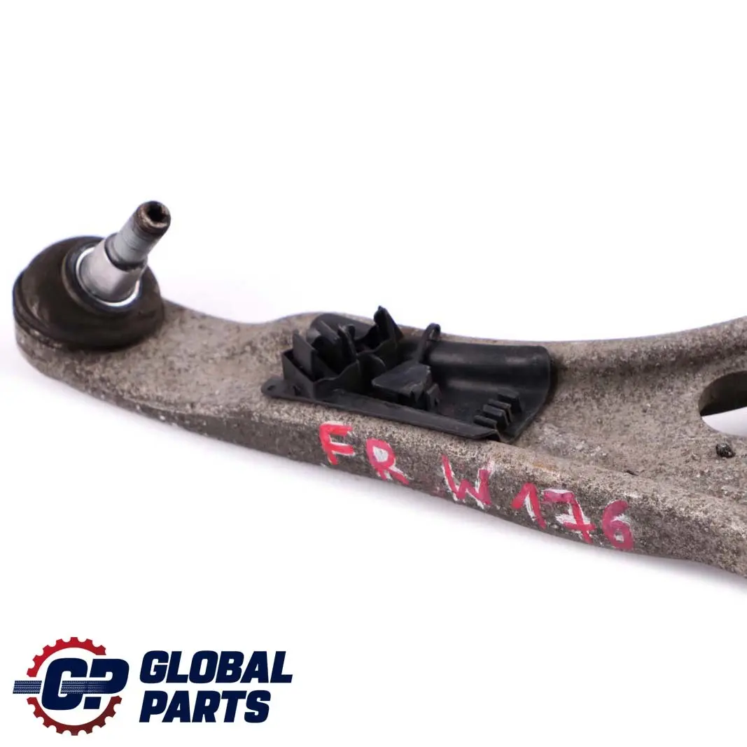 Bras de Contrôle Avant Droit Tige de Soufflet pour Mercedes W176 W246 à propos du numéro de pièce A2463304800 Mercedes W176 W246 Bras de Contrôle Avant Droit Tige de Soufflet - SKU A2463304800 - Numéro de pièce A2463304800