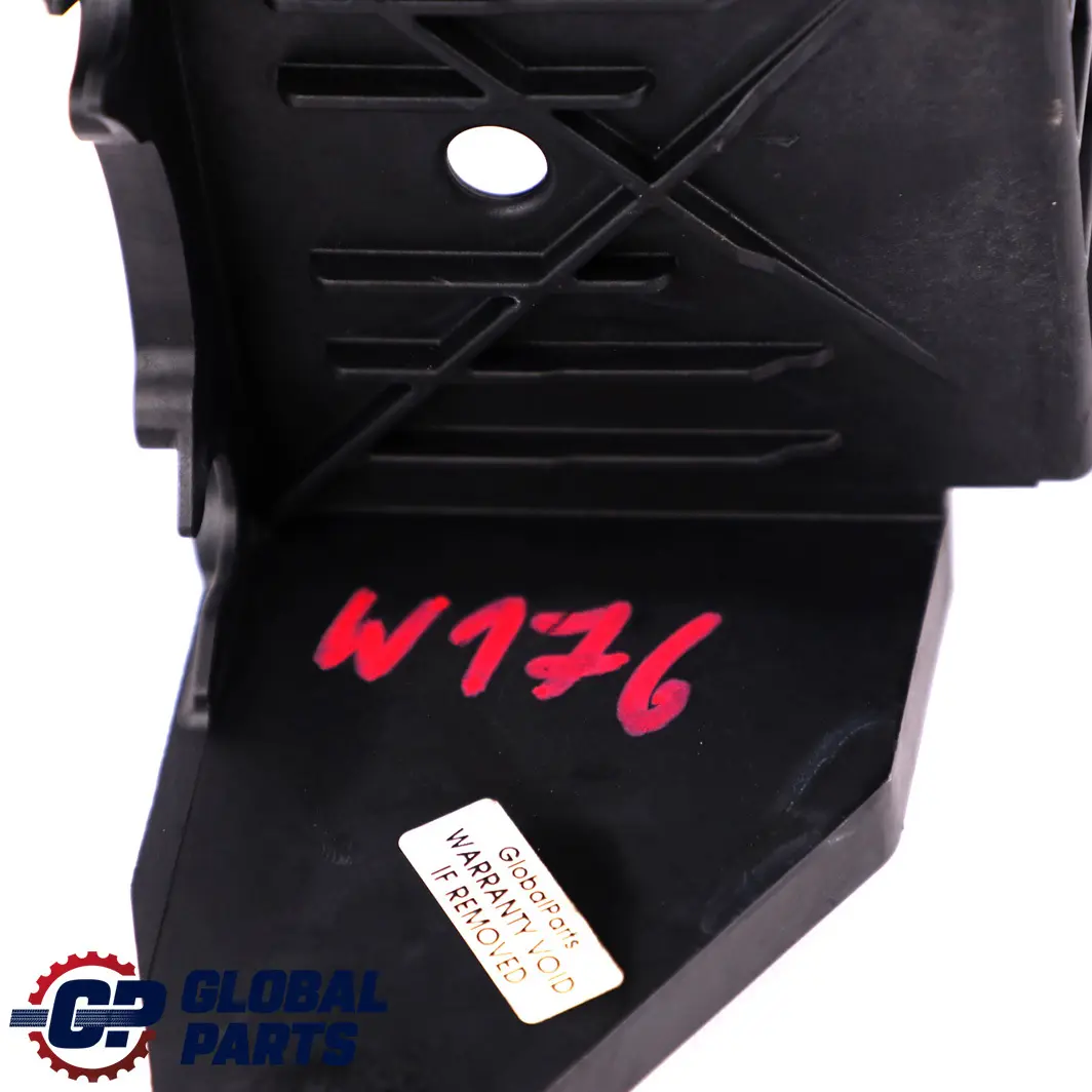 Mercedes-Benz W176 Soporte de la bomba ABS de freno para con número de pieza A2464300210 Mercedes-Benz W176 Soporte de la bomba ABS de freno - SKU A2464300210 - Número de pieza A2464300210