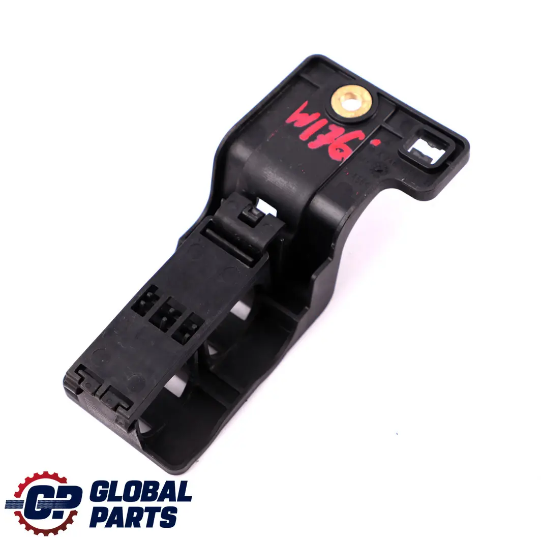 Mercedes W176 W246 Supporto staffa tubo acqua refrigerante - SKU A2465010120 - Numero di parte A2465010120