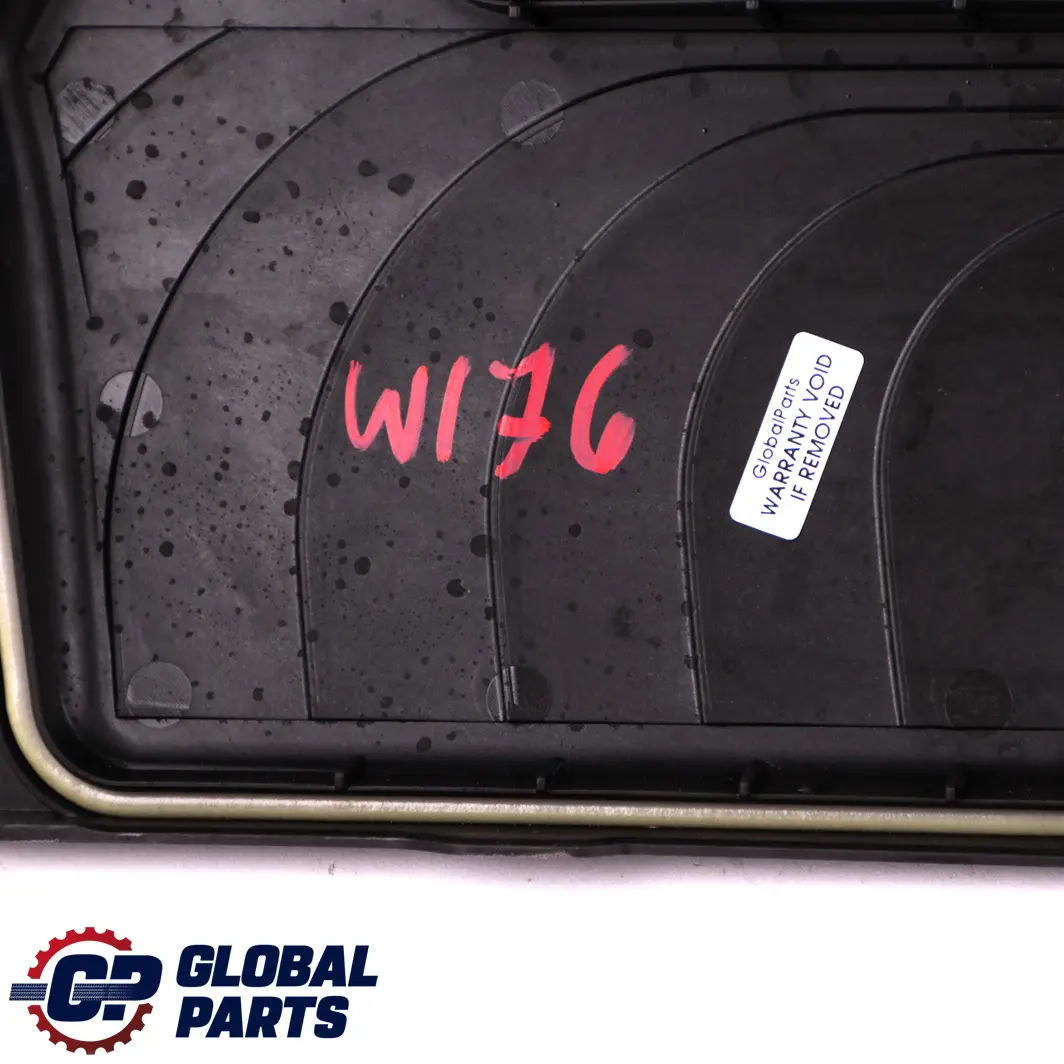 Equipement de couverture Boîte à fusibles électrique pour Mercedes W176 à propos du numéro de pièce A2465400082 Mercedes W176 Equipement de couverture Boîte à fusibles électrique - SKU A2465400082 - Numéro de pièce A2465400082