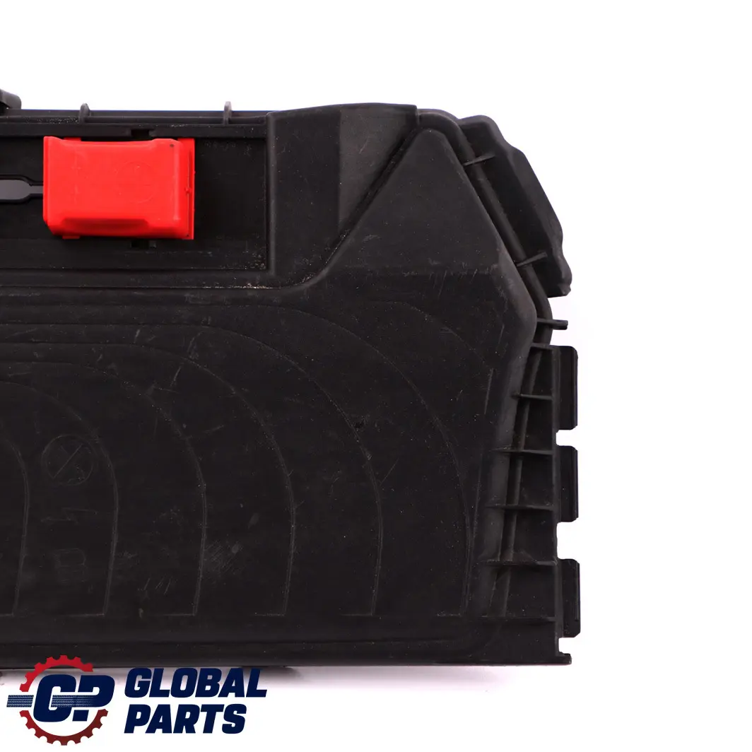 Mercedes W176 Coprire la scatola dei fusibili elettrici - SKU A2465400082 - Numero di parte A2465400082