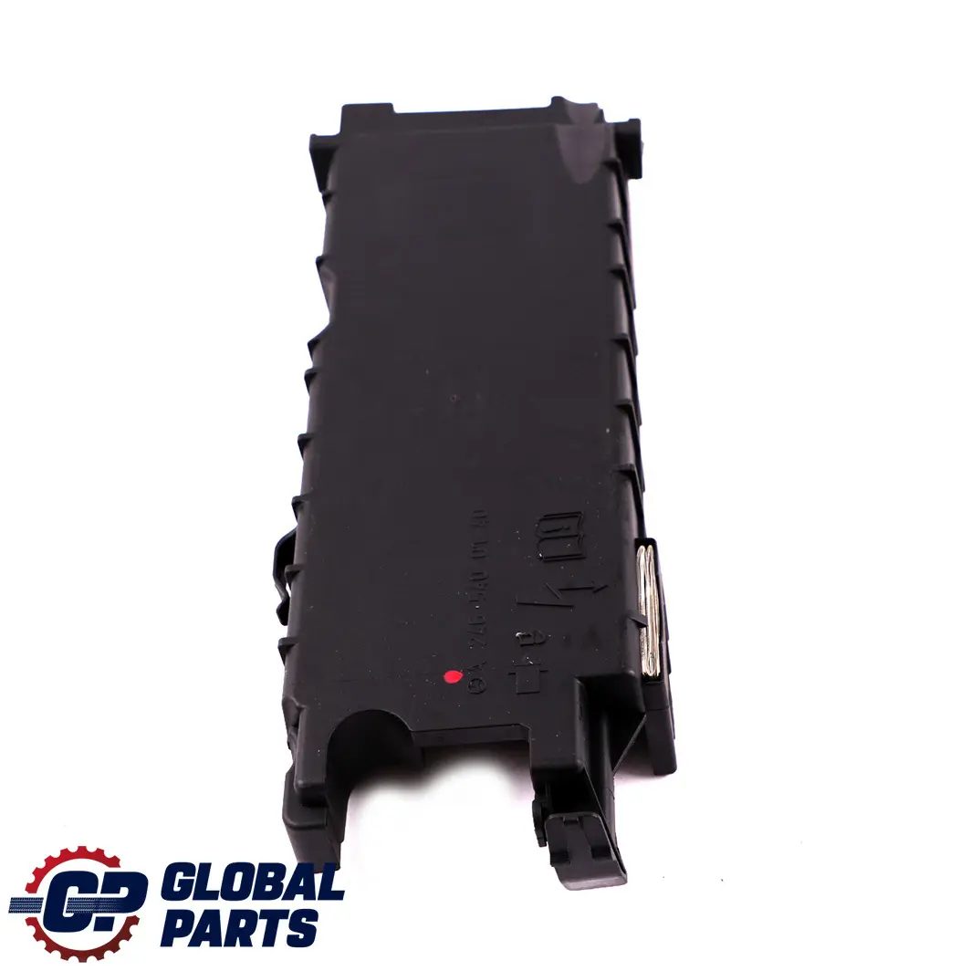 Clase A W176 Equipamiento Tapa Eléctrica Caja Fusibles para Mercedes con número de pieza A2465400140 Mercedes Clase A W176 Equipamiento Tapa Eléctrica Caja Fusibles - SKU A2465400140 - Número de pieza A2465400140