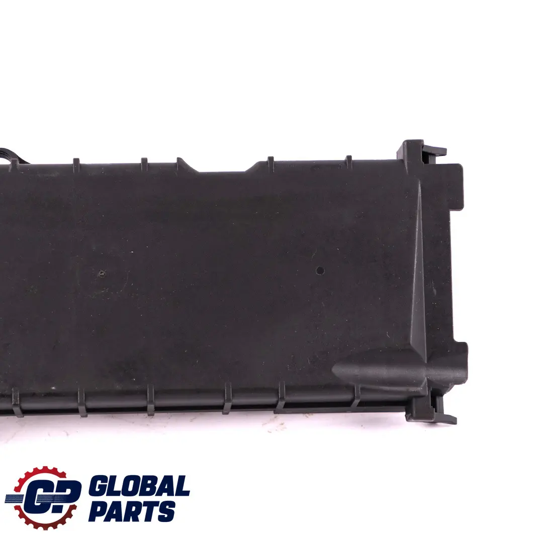 Equipement Couvercle électrique Boîte fusibles pour Mercedes A W176 à propos du numéro de pièce A2465400140 Mercedes A W176 Equipement Couvercle électrique Boîte fusibles - SKU A2465400140 - Numéro de pièce A2465400140