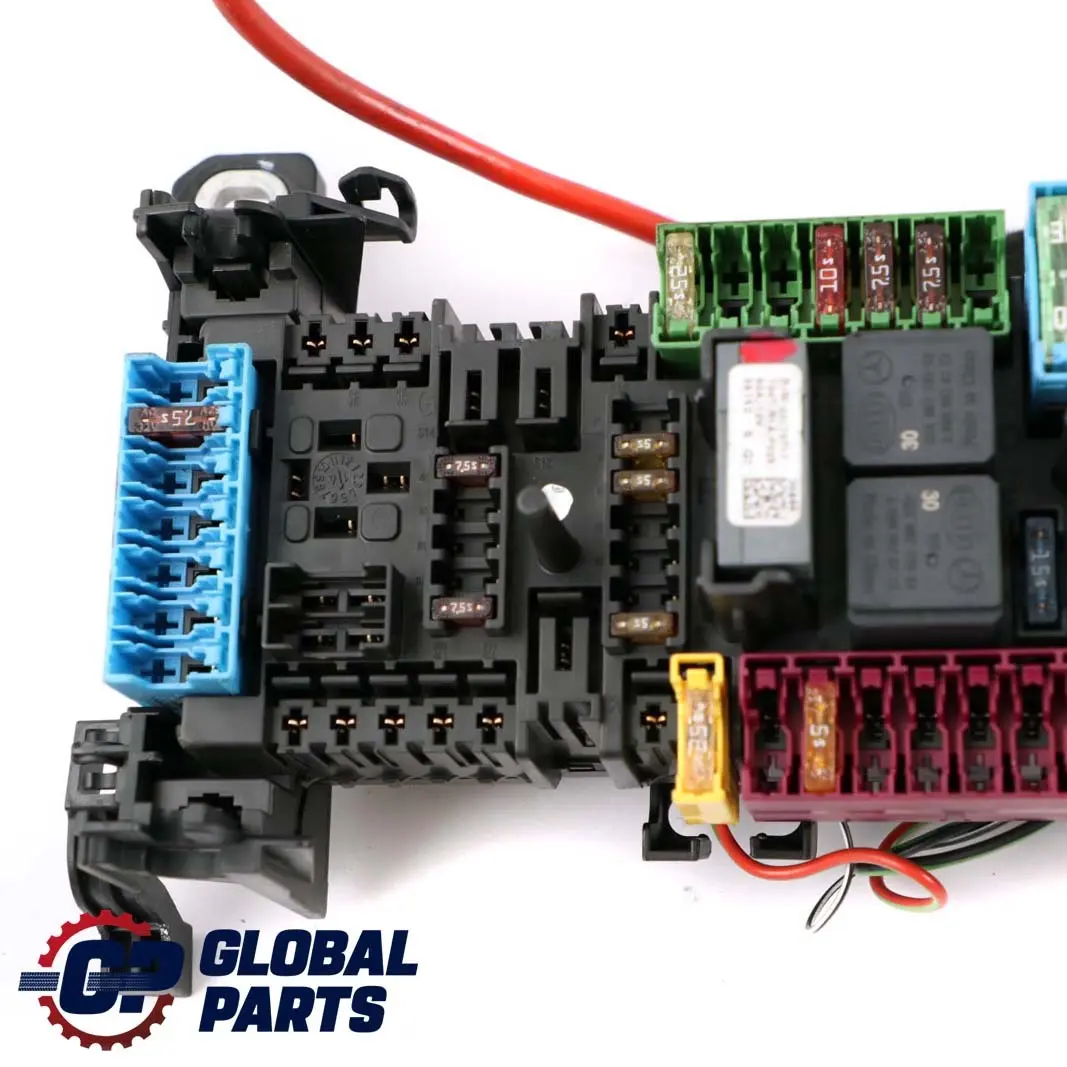 Fuse Relay Box Unit A2469067200 to Mercedes W176 with Part number A2465400340 Mercedes W176 Fuse Relay Box Unit A2469067200 - SKU A2465400340 - Part number A2465400340