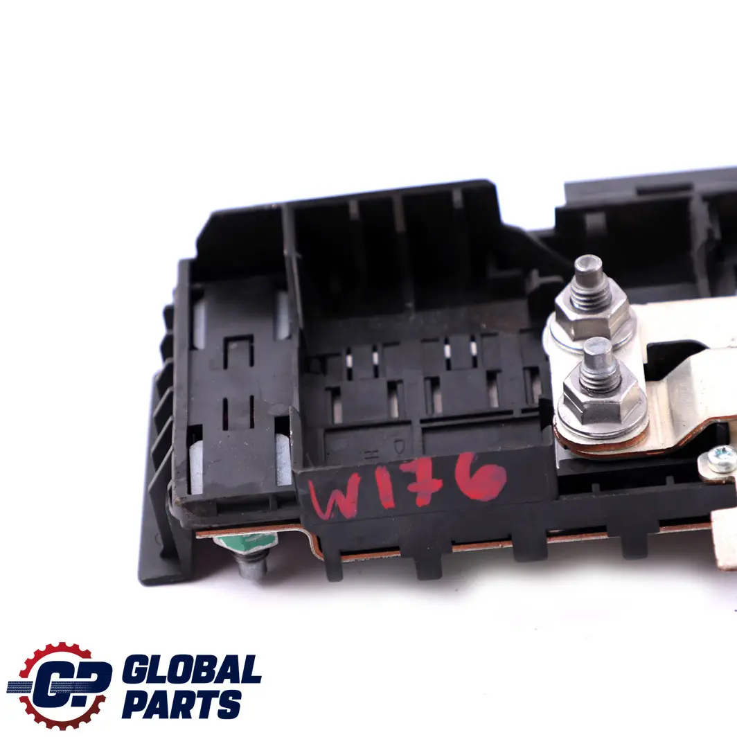 Mercedes W176 W246 Diesel Sicherungskasten Relaiseinheit - SKU A2465402150 - Teilenummer A2465402150