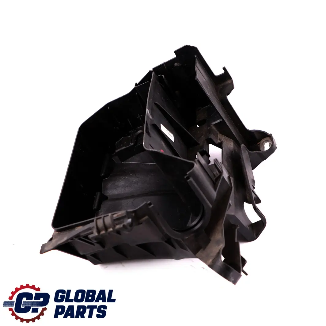 Mercedes-Benz W176 Equipement couverture Boîte à fusibles électrique pour à propos du numéro de pièce A2465403803 Mercedes-Benz W176 Equipement couverture Boîte à fusibles électrique - SKU A2465403803 - Numéro de pièce A2465403803