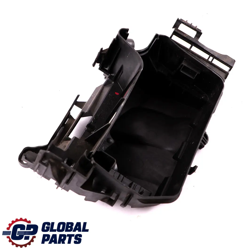  Mercedes-Benz W176 Cubierta Equipo Eléctrico Caja de Fusibles - SKU A2465403803 - Número de pieza A2465403803