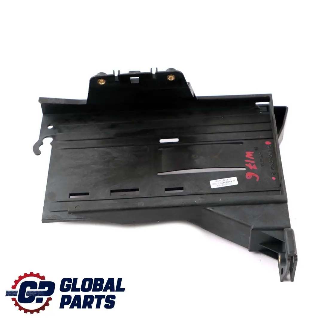 Montage support boîtier module de commande pour Mercedes A B W176 W246 à propos du numéro de pièce A2465452840 Mercedes A B W176 W246 Montage support boîtier module de commande - SKU A2465452840 - Numéro de pièce A2465452840