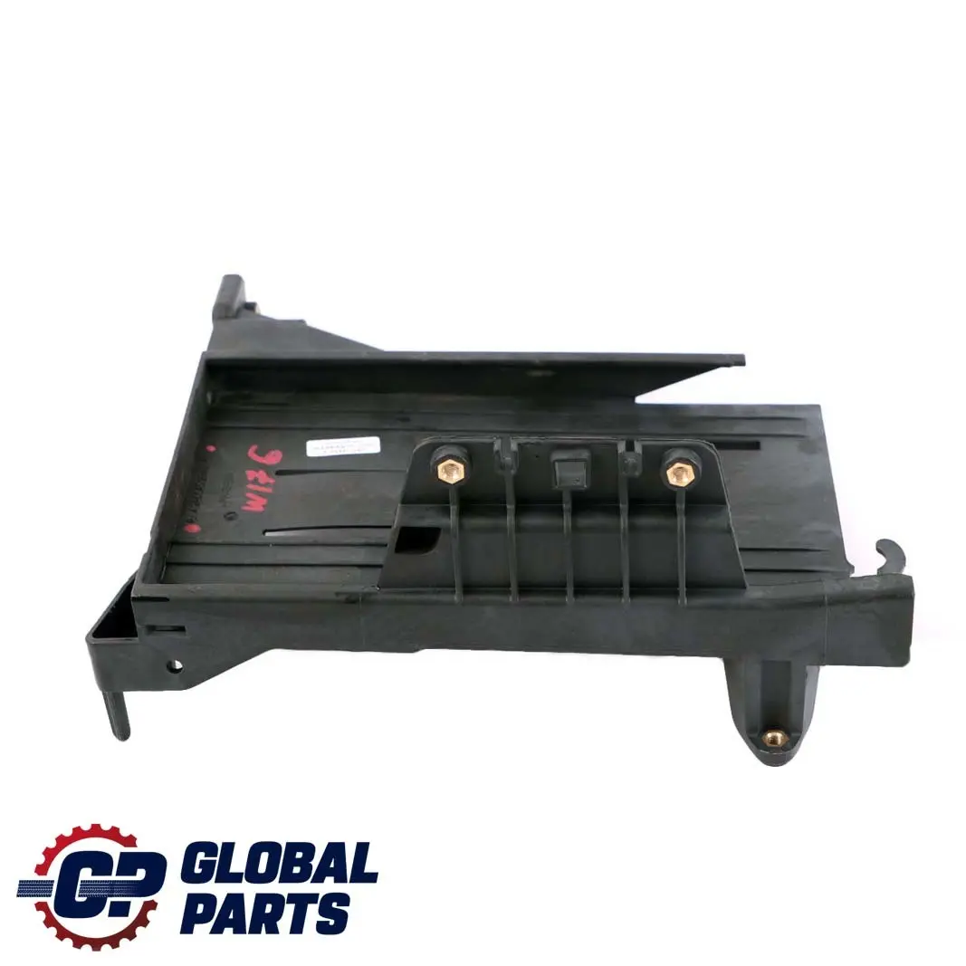 Modulo controllo alloggiamento staffa montaggio per Mercedes A B W176 W246 con numero di parte A2465452840 Mercedes A B W176 W246 Modulo controllo alloggiamento staffa montaggio - SKU A2465452840 - Numero di parte A2465452840