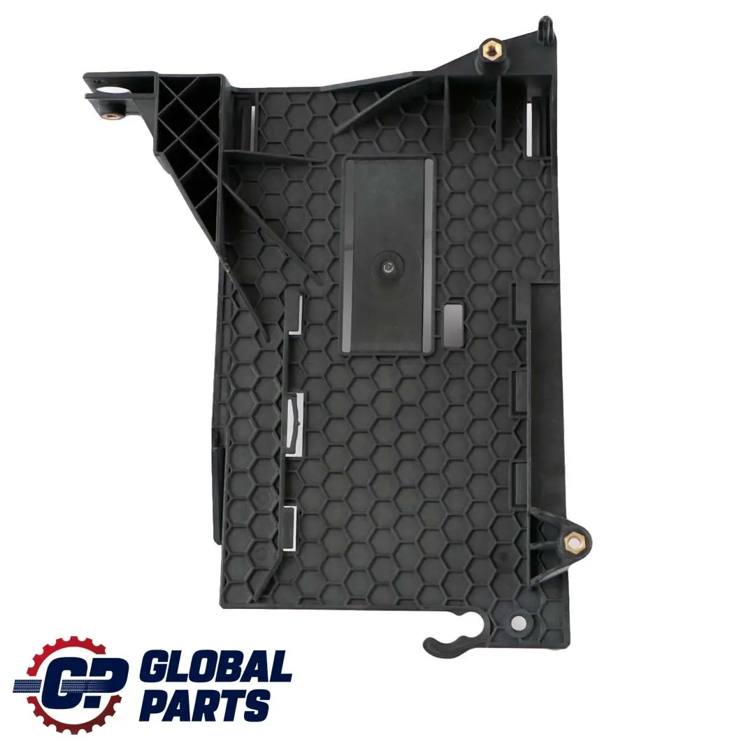 Montaje soporte carcasa módulo de control para Mercedes A B W176 W246 con número de pieza A2465452840 Mercedes A B W176 W246 Montaje soporte carcasa módulo de control - SKU A2465452840 - Número de pieza A2465452840