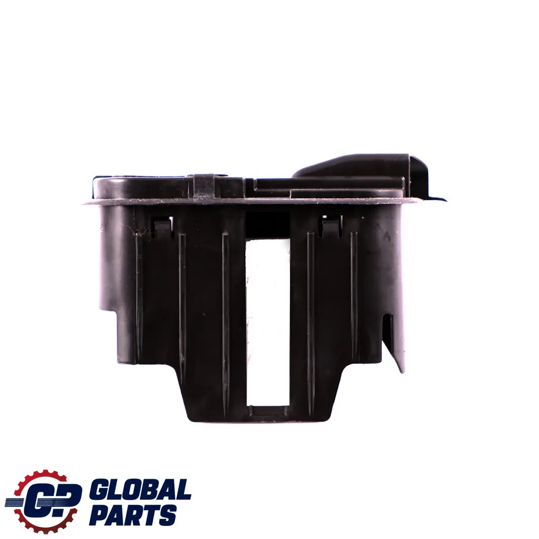 Mercedes-Benz W176 W246 Support pour pompe à carburant arrière pour à propos du numéro de pièce A2465453740 Mercedes-Benz W176 W246 Support pour pompe à carburant arrière - SKU A2465453740 - Numéro de pièce A2465453740