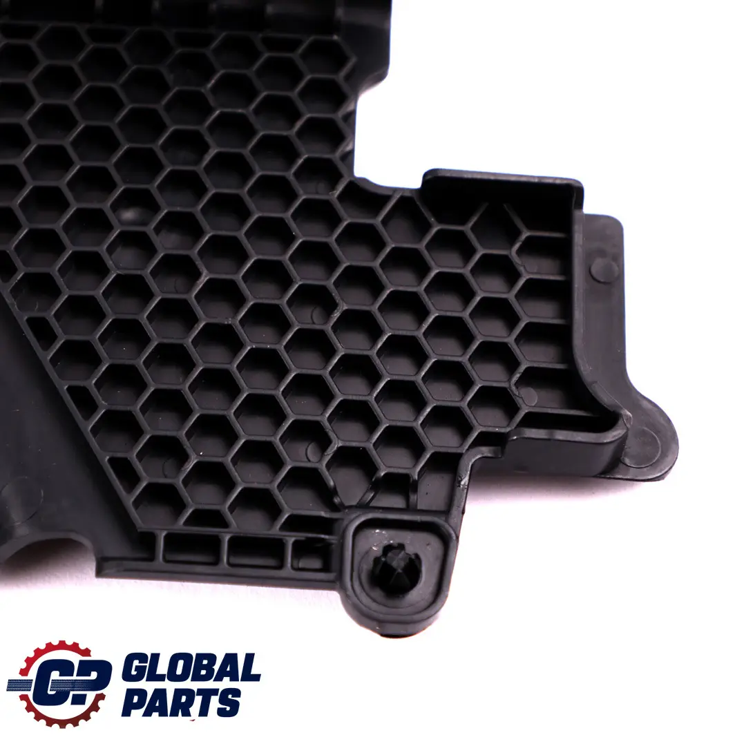 Panel soporte del reposapiés del pasajero izquierdo para Mercedes A W176 con número de pieza A2466840337 Mercedes A W176 Panel soporte del reposapiés del pasajero izquierdo - SKU A2466840337 - Número de pieza A2466840337