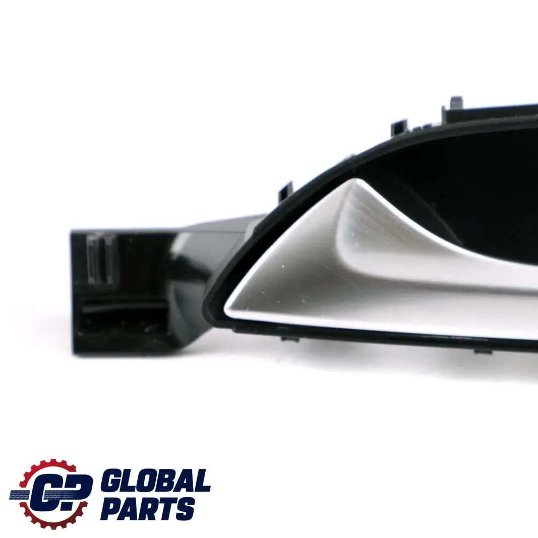 Poignée de porte intérieure avant arrière gauche pour Mercedes W176 W246 à propos du numéro de pièce A2467600561 Mercedes W176 W246 Poignée de porte intérieure avant arrière gauche - SKU A2467600561 - Numéro de pièce A2467600561