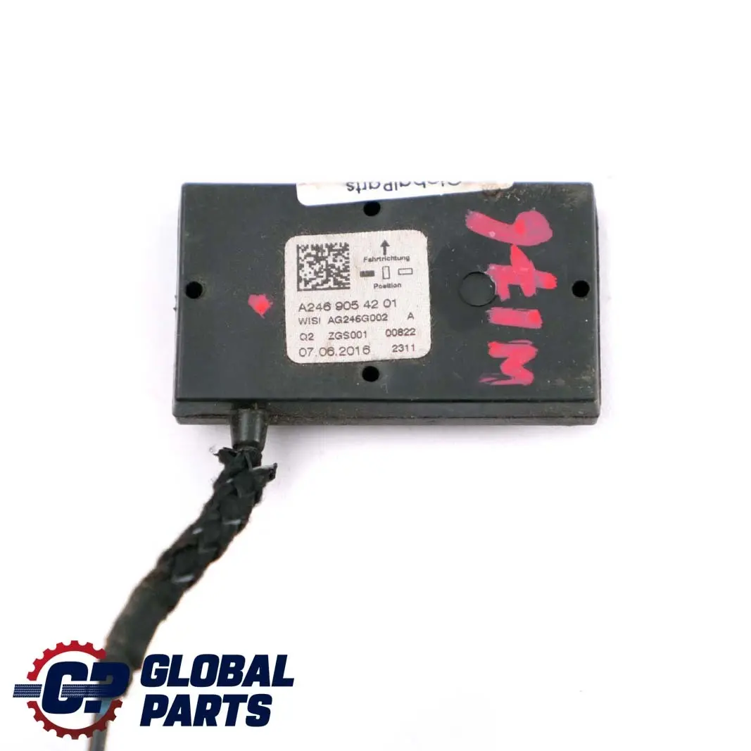 Amplificatore antenna Booster per Mercedes CLA C117 W176 con numero di parte A2469054201 Mercedes CLA C117 W176 Amplificatore antenna Booster - SKU A2469054201 - Numero di parte A2469054201