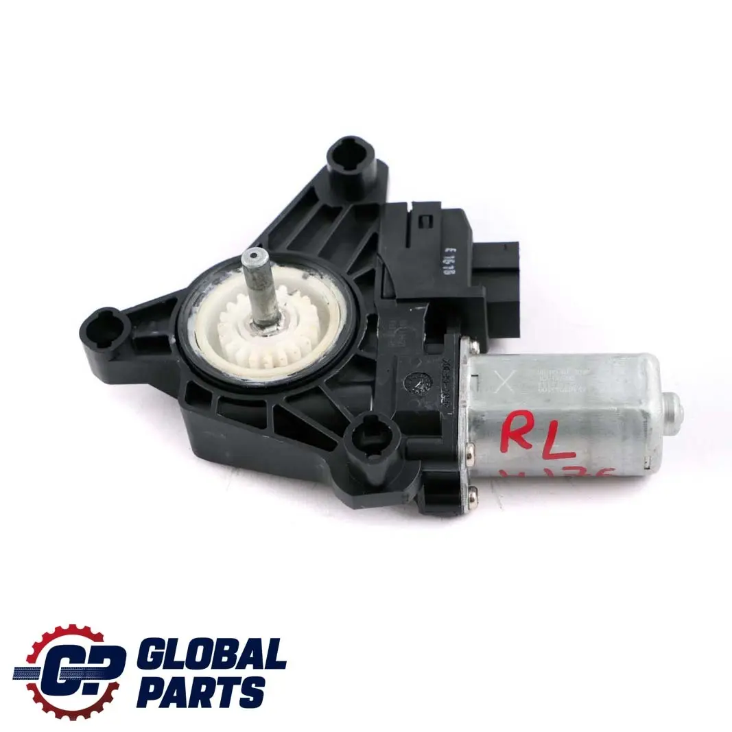 Moteur lève vitre arrière gauche pour Mercedes W176 W246 à propos du numéro de pièce A2469063100 Mercedes W176 W246 Moteur lève vitre arrière gauche - SKU A2469063100 - Numéro de pièce A2469063100