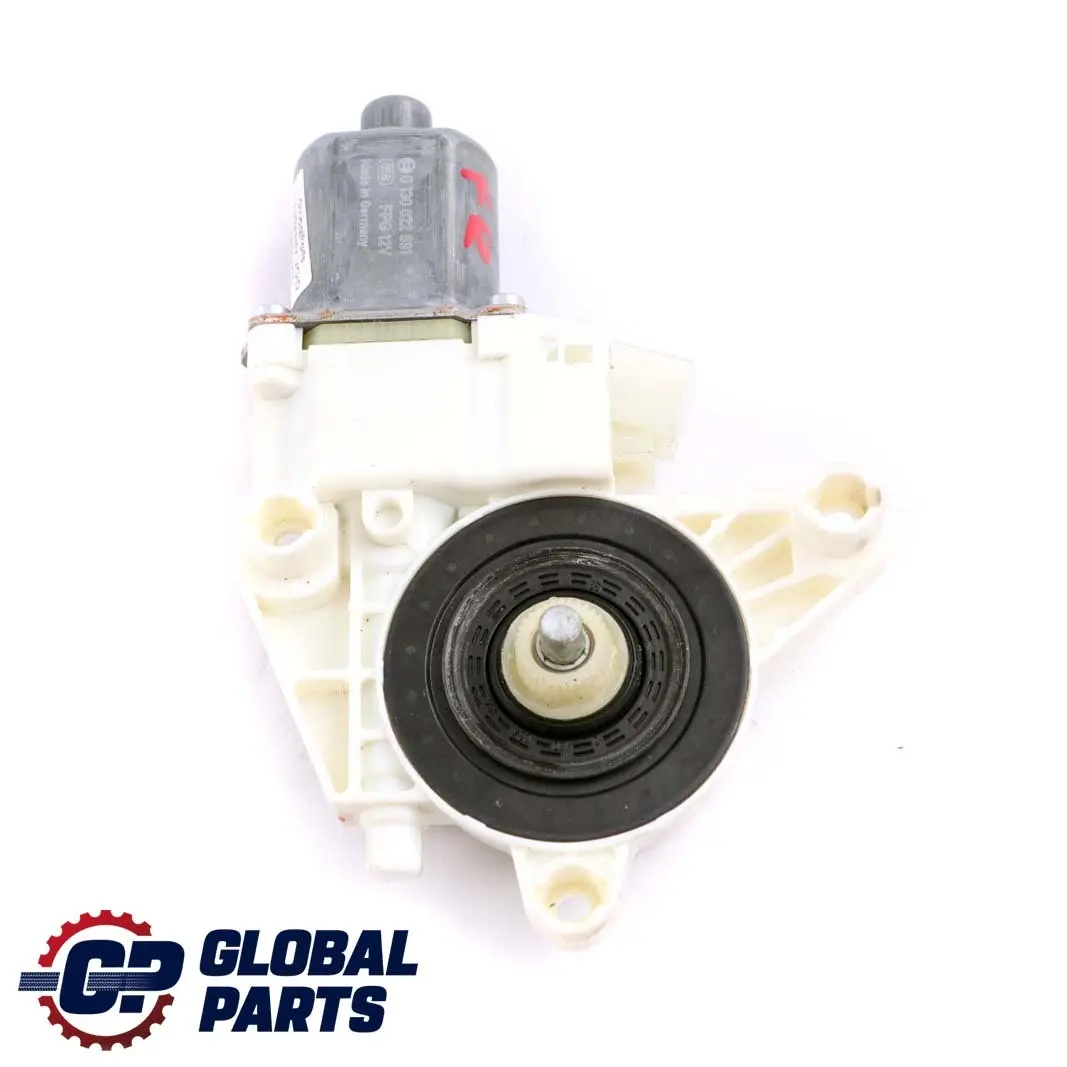 Mercedes-Benz W176 W246 Motore Alzacristalli Porta Anteriore Destra per con numero di parte A2469065200 Mercedes-Benz W176 W246 Motore Alzacristalli Porta Anteriore Destra - SKU A2469065200 - Numero di parte A2469065200