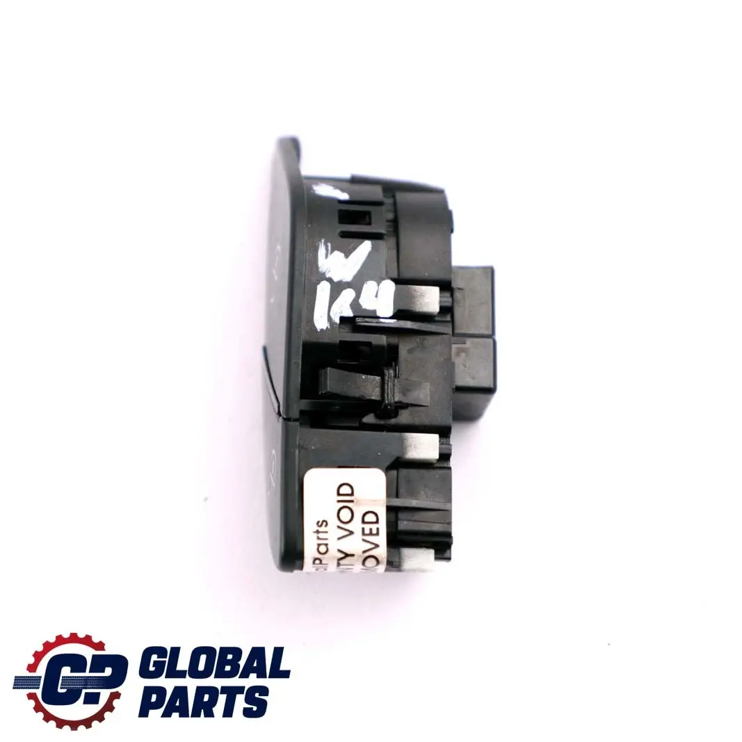 Pulsante Interruttore Porta Bloccaggio Nero Destro per Mercedes ML W164 con numero di parte A2518201010 Mercedes ML W164 Pulsante Interruttore Porta Bloccaggio Nero Destro - SKU A2518201010 - Numero di parte A2518201010