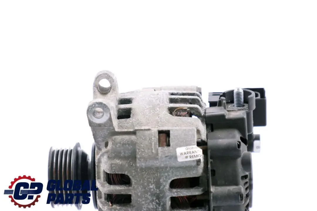 Alternator benzynowy 90A do Mercedes W169 W245 o numerze A2661540802 Mercedes W169 W245 Alternator benzynowy 90A - SKU A2661540802 - Numer Części A2661540802
