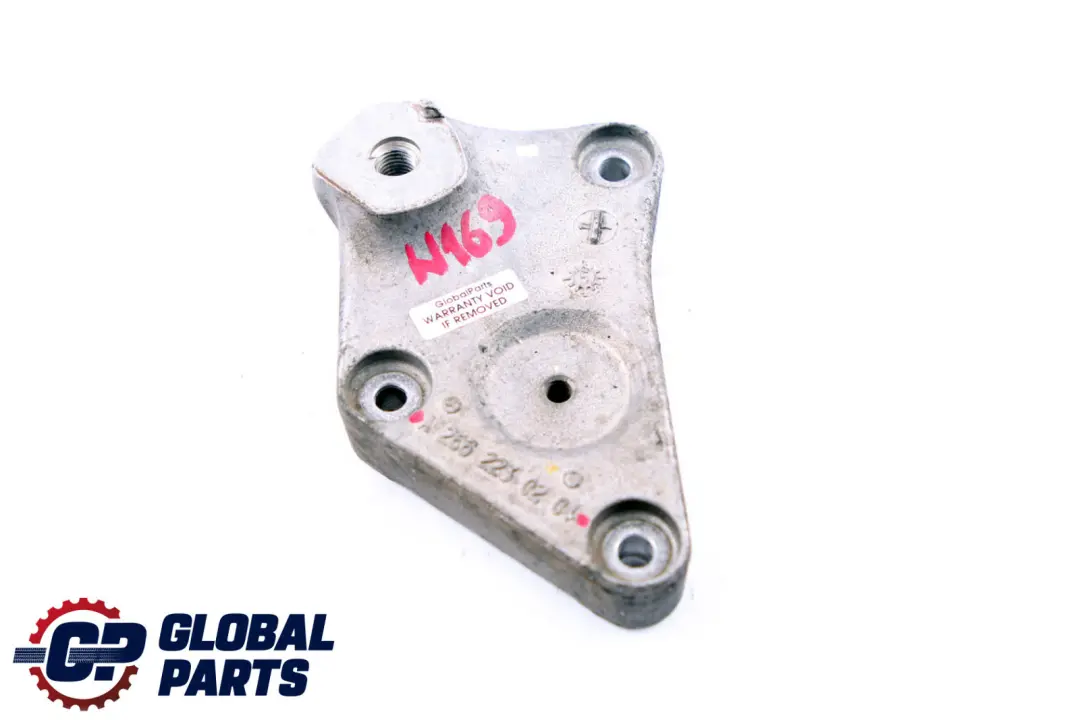 Supporto staffa motore per Mercedes A B W169 W245 con numero di parte A2662230204 Mercedes A B W169 W245 Supporto staffa motore - SKU A2662230204 - Numero di parte A2662230204