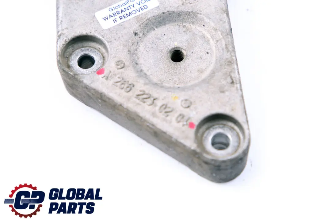 Supporto staffa motore per Mercedes A B W169 W245 con numero di parte A2662230204 Mercedes A B W169 W245 Supporto staffa motore - SKU A2662230204 - Numero di parte A2662230204