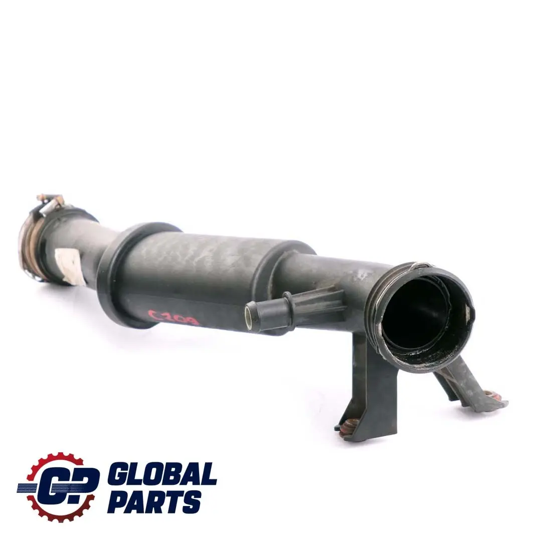 Tuyau d'admission d'air de l'intercooler Kompressor pour Mercedes W203 W204 W211 C209 à propos du numéro de pièce A2710902137 Mercedes W203 W204 W211 C209 Tuyau d'admission d'air de l'intercooler Kompressor - SKU A2710902137 - Numéro de pièce A2710902137