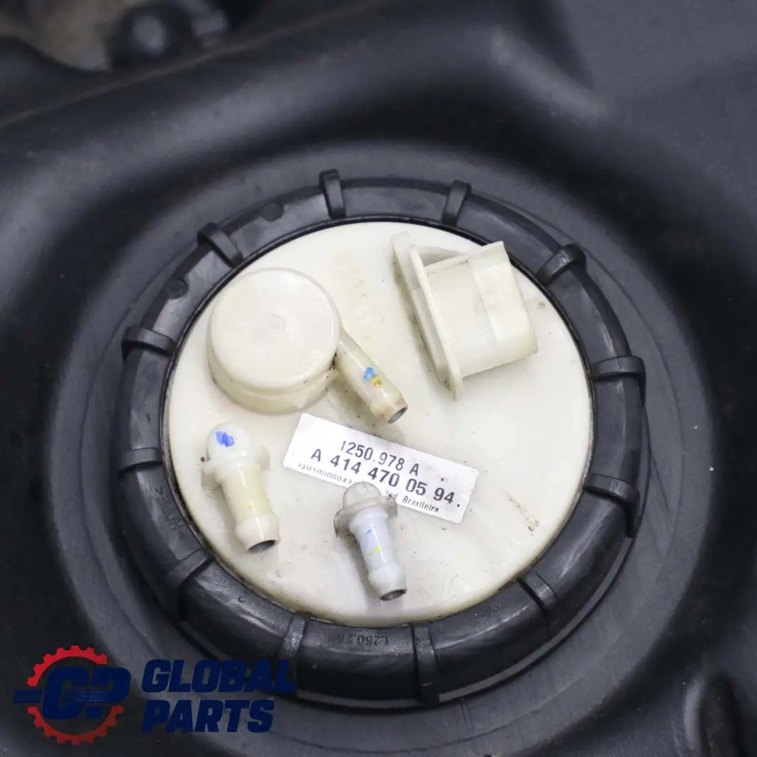 Mercedes-Benz Vaneo W414 Benzin Kompletter Kraftstofftank 54L für mit Teilenummer A4144701001 Mercedes-Benz Vaneo W414 Benzin Kompletter Kraftstofftank 54L - SKU A4144701001 - Teilenummer A4144701001