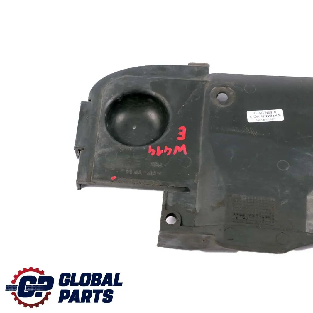 Mercedes-Benz W414 Console Centrale etagere Compartiment pour à propos du numéro de pièce A4145240001 Mercedes-Benz W414 Console Centrale etagere Compartiment - SKU A4145240001 - Numéro de pièce A4145240001