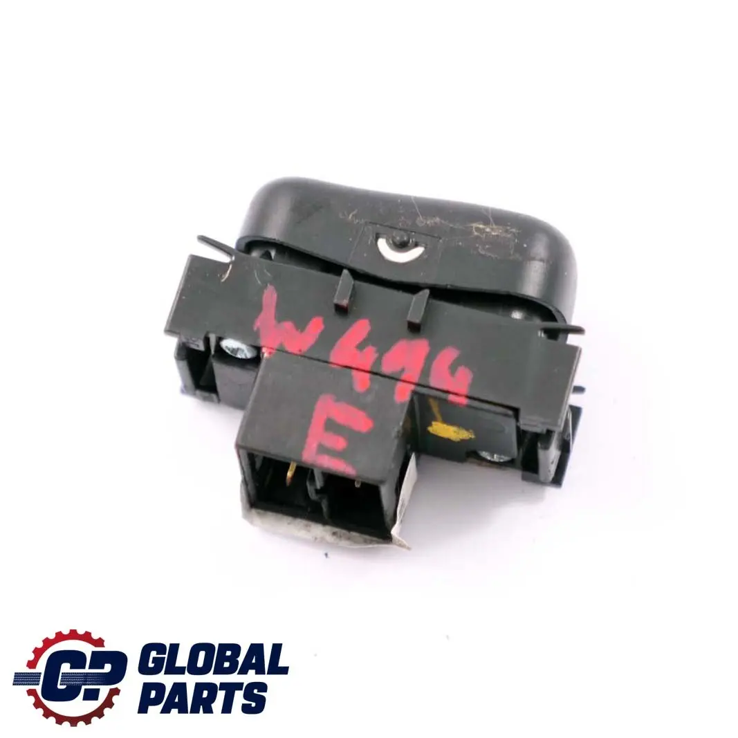 Mercedes-Benz Vaneo W414 Conmutador de las Luces Traseras para con número de pieza A4145450107 Mercedes-Benz Vaneo W414 Conmutador de las Luces Traseras - SKU A4145450107 - Número de pieza A4145450107