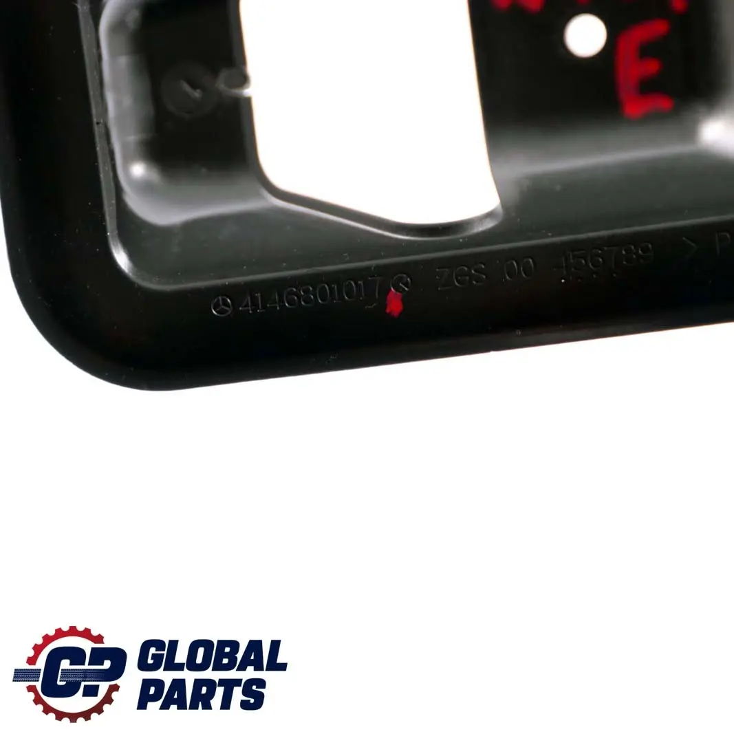 Mercedes-Benz Vaneo W414 Rücksitz Befestigung Abdeckung für mit Teilenummer A4146801017 Mercedes-Benz Vaneo W414 Rücksitz Befestigung Abdeckung - SKU A4146801017 - Teilenummer A4146801017