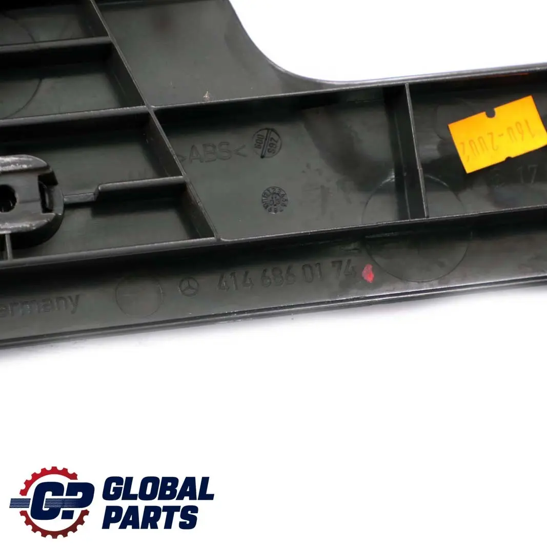 W414 Puerta Trasera Izquierda Embellecedor Entrada Puerta Corredera para Mercedes con número de pieza A4146860174 Mercedes W414 Puerta Trasera Izquierda Embellecedor Entrada Puerta Corredera - SKU A4146860174 - Número de pieza A4146860174