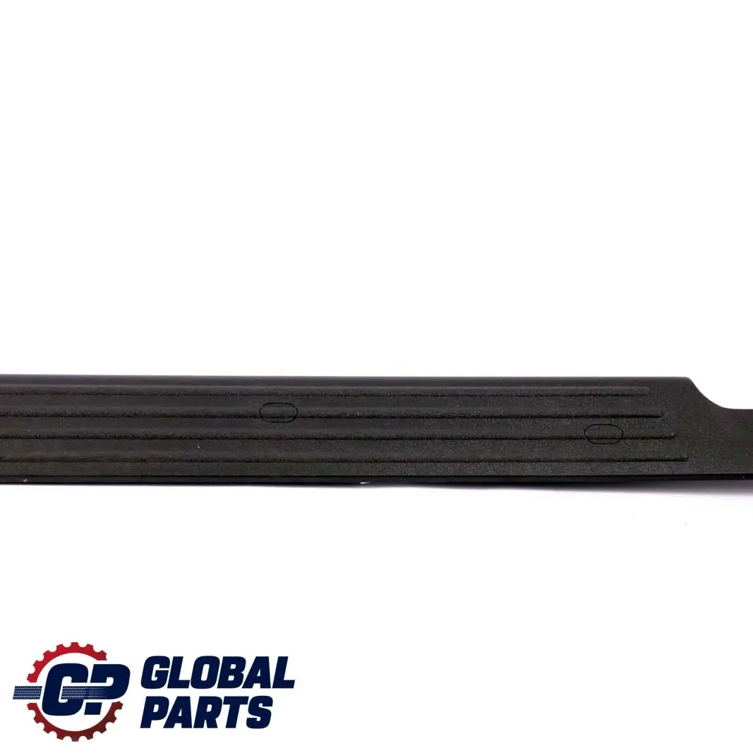W414 Porta posteriore destra Porta scorrevole Ingresso Ledge Trim per Mercedes Vaneo con numero di parte A4146860374 Mercedes Vaneo W414 Porta posteriore destra Porta scorrevole Ingresso Ledge Trim - SKU A4146860374 - Numero di parte A4146860374