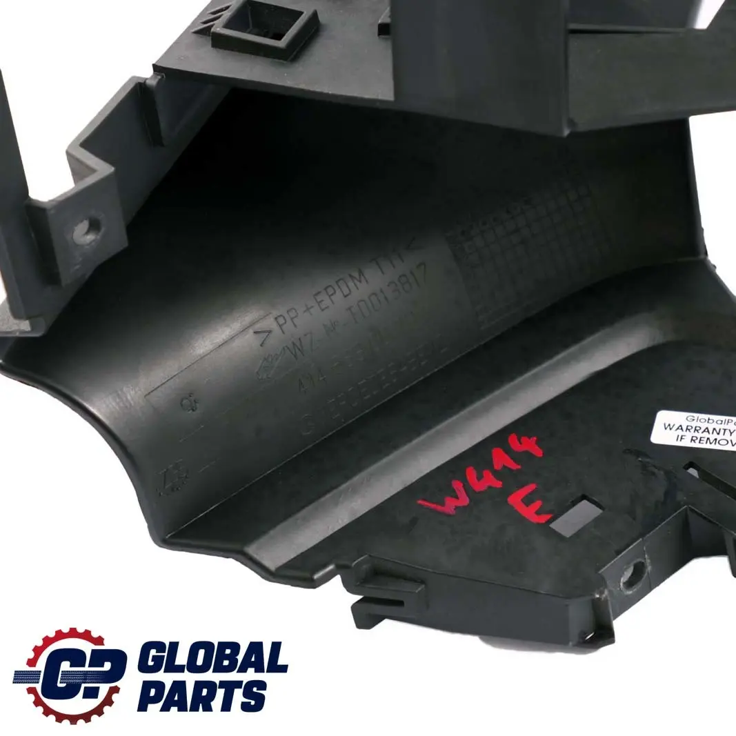 Mercedes-Benz W414 Console Centrale Carenage Support pour à propos du numéro de pièce A4146890073 Mercedes-Benz W414 Console Centrale Carenage Support - SKU A4146890073 - Numéro de pièce A4146890073