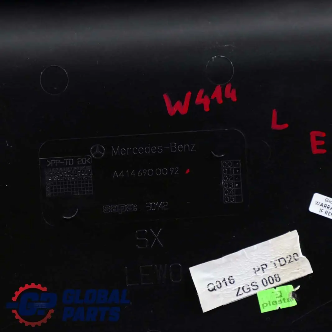 Mercedes-Benz W414 Bagagliaio Pannello Laterale Copertura Posteriore SX per con numero di parte A4146900092 Mercedes-Benz W414 Bagagliaio Pannello Laterale Copertura Posteriore SX - SKU A4146900092 - Numero di parte A4146900092